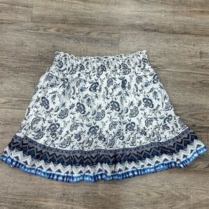 BeachLunchLounge M Floral Blue and White Mini Skirt